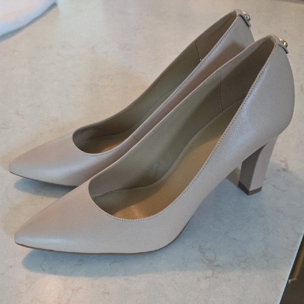 Michael Kors Cream Heels
